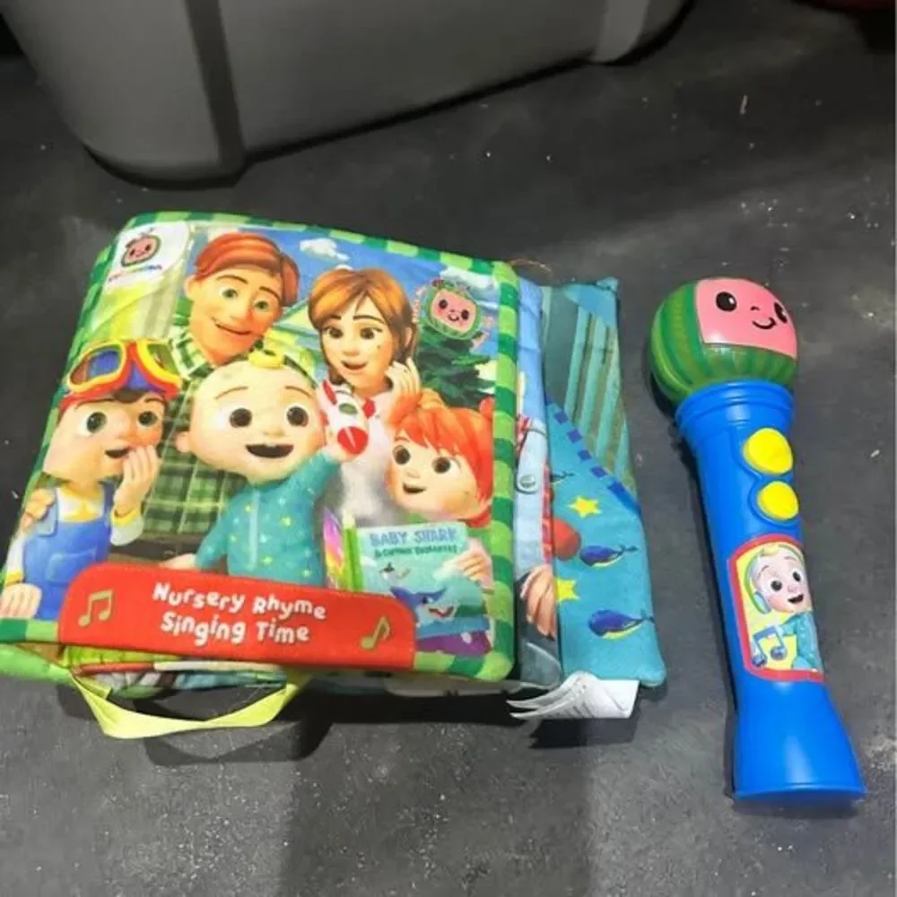 Coco Melon Book & Microphone - Animated